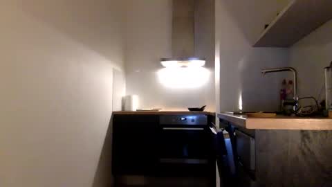 Snapshot of tommyx01 chatting on 03/04/25, 09:54 Thomas Fit online show from 03/04/25, 09:54