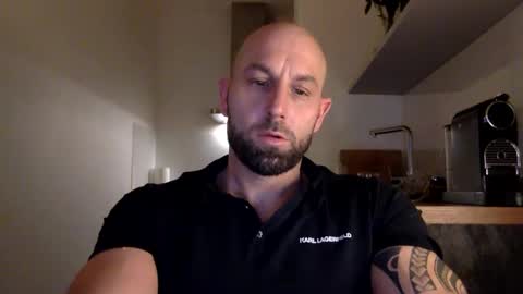 Snapshot of tommyx01 chatting on 03/09/25, 05:17 Thomas Fit online show from 03/09/25, 05:17