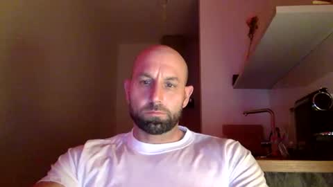 Snapshot of tommyx01 chatting on 03/12/25, 09:13 Thomas Fit online show from 03/12/25, 09:13