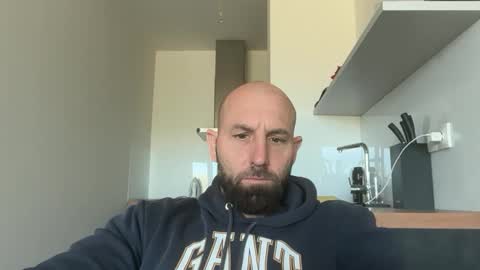 Snapshot of tommyx01 chatting on 09/11/25, 07:08 Thomas Fit online show from 09/11/25, 07:08