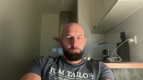 Snapshot of tommyx01 chatting on 09/14/25, 05:45 Thomas Fit online show from 09/14/25, 05:45