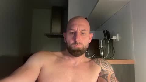 Snapshot of tommyx01 chatting on 09/19/25, 08:53 Thomas Fit online show from 09/19/25, 08:53