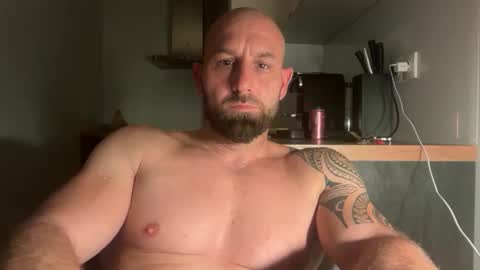 Snapshot of tommyx01 chatting on 09/20/25, 07:04 Thomas Fit online show from 09/20/25, 07:04