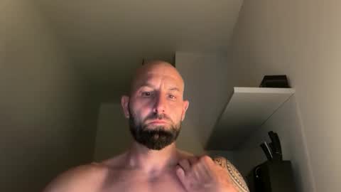 Snapshot of tommyx01 chatting on 09/21/25, 09:16 Thomas Fit online show from 09/21/25, 09:16