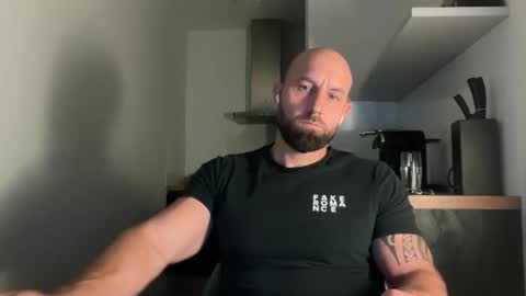 Snapshot of tommyx01 chatting on 09/24/25, 08:45 Thomas Fit online show from 09/24/25, 08:45