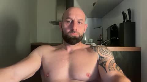 Snapshot of tommyx01 chatting on 09/29/25, 09:52 Thomas Fit online show from 09/29/25, 09:52