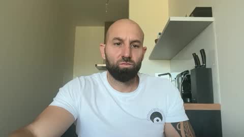 Snapshot of tommyx01 chatting on 09/30/25, 09:58 Thomas Fit online show from 09/30/25, 09:58