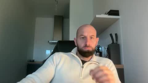 Snapshot of tommyx01 chatting on 10/06/25, 07:28 Thomas Fit online show from 10/06/25, 07:28