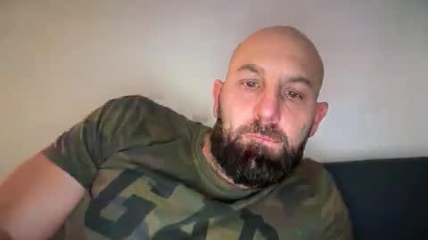 Snapshot of tommyx01 chatting on 10/18/25, 08:09 Thomas Fit online show from 10/18/25, 08:09