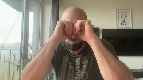 Snapshot of tommyx01 chatting on 10/23/25, 09:19 Thomas Fit online show from 10/23/25, 09:19