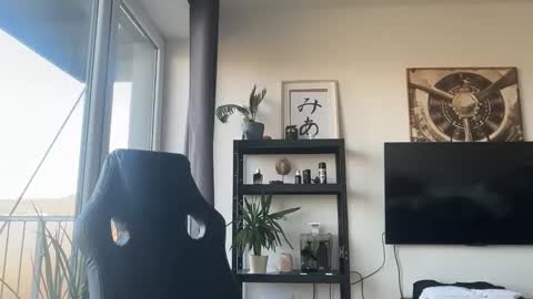 Snapshot of tommyx01 chatting on 11/07/25, 08:58 Thomas Fit online show from 11/07/25, 08:58