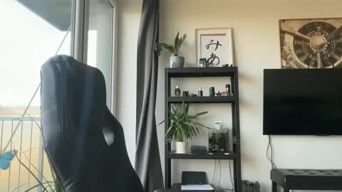 Snapshot of tommyx01 chatting on 11/14/25, 09:41 Thomas Fit online show from 11/14/25, 09:41