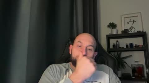 Snapshot of tommyx01 chatting on 11/20/25, 10:53 Thomas Fit online show from 11/20/25, 10:53