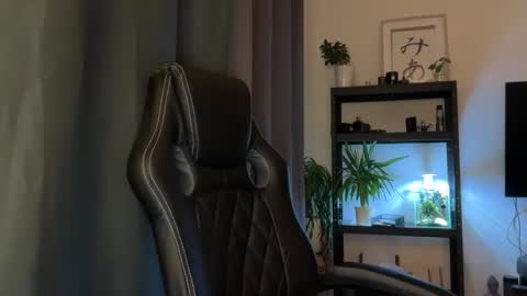 Snapshot of tommyx01 chatting on 11/29/25, 09:07 Thomas Fit online show from 11/29/25, 09:07