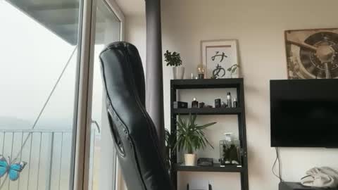 Snapshot of tommyx01 chatting on 12/01/25, 08:52 Thomas Fit online show from 12/01/25, 08:52