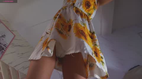 Snapshot of tomoe_b chatting on 01/23/25, 03:48 leyla online show from 01/23/25, 03:48