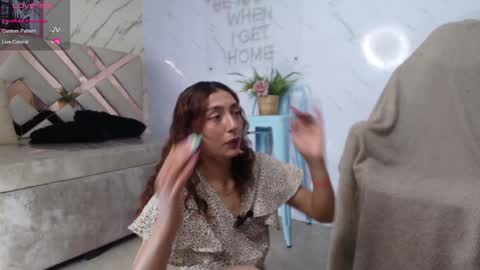 Snapshot of tomoe_b chatting on 01/28/25, 03:36 leyla online show from 01/28/25, 03:36