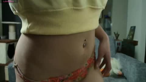 Snapshot of tomoe_b chatting on 09/30/25, 06:07 leyla online show from 09/30/25, 06:07