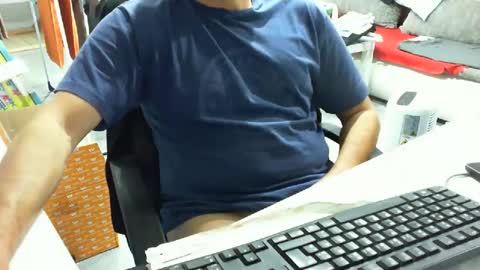 Snapshot of tomtom02029 chatting on 10/04/25, 05:11 Tom online show from 10/04/25, 05:11