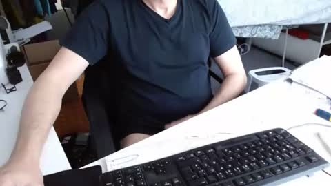 Tom online show from 03/04/26, 08:42