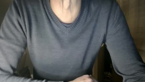 Snapshot of tomtotal chatting on 12/13/24, 04:05 Tom online show from 12/13/24, 04:05