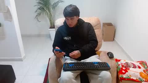 tomy337271 online show from 12/17/25, 12:55