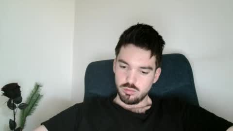 Onlyfans - Tomylind keep you in touch there online show from 04/25/26, 10:18