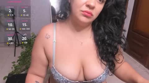 Snapshot of ton_amourrx chatting on 11/22/25, 10:47 lady blue online show from 11/22/25, 10:47