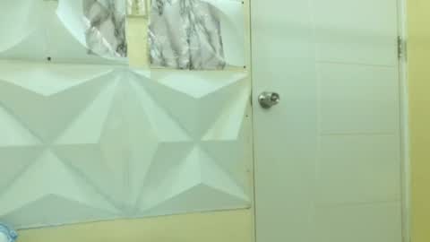 Antonio online show from 02/28/25, 12:42