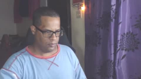 Antonio online show from 10/01/25, 02:39