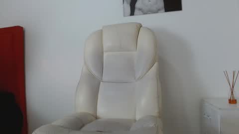 TONI BELMONT online show from 03/10/25, 09:51