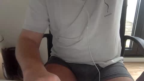 Snapshot of tonic999 chatting on 01/28/25, 03:14 Call me Calvin online show from 01/28/25, 03:14