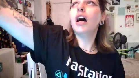 Snapshot of tonkawilde chatting on 02/27/26, 02:44 Tonka Wilde online show from 02/27/26, 02:44