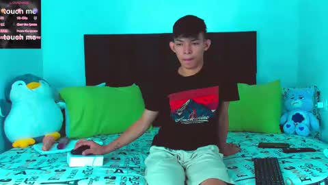 Snapshot of tonny_twink_ chatting on 02/09/25, 08:11 Tonny online show from 02/09/25, 08:11