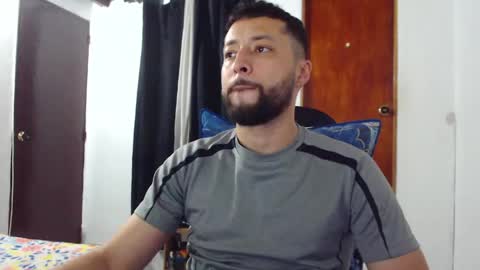 Snapshot of tony__ribas chatting on 04/26/26, 01:58 Tony Ribas. online show from 04/26/26, 01:58