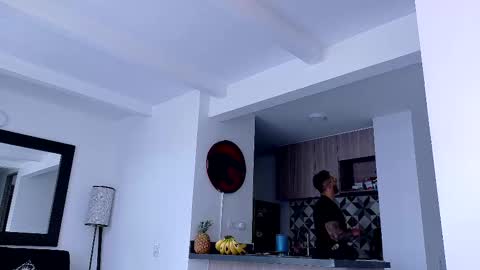 tony muscle1 online show from 09/13/25, 08:52