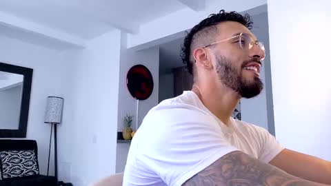 tony muscle1 online show from 09/19/25, 08:09