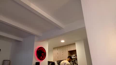 tony muscle1 online show from 11/24/25, 09:47