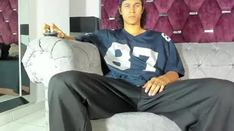 Snapshot of tonybenedetti chatting on 05/18/26, 07:31 Tony Benedetti online show from 05/18/26, 07:31