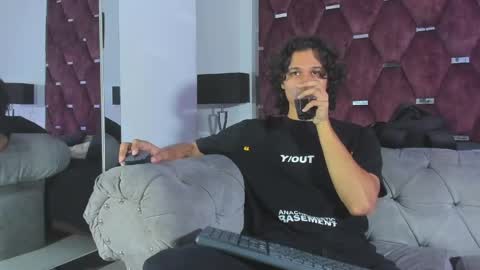 Snapshot of tonybenedetti chatting on 05/28/26, 08:28 Tony Benedetti online show from 05/28/26, 08:28