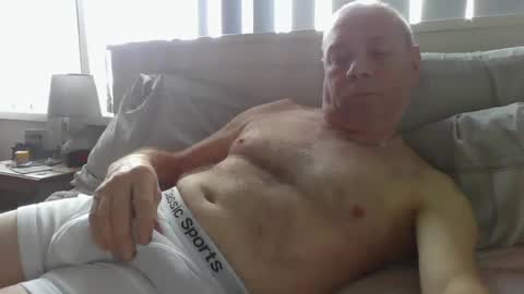 Snapshot of tonygibbson62 chatting on 02/05/25, 09:57 tonygibbson62 online show from 02/05/25, 09:57