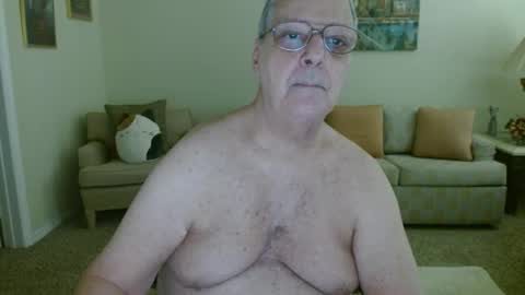 Snapshot of tonysview12000 chatting on 09/28/25, 09:31 tonysview12000 online show from 09/28/25, 09:31