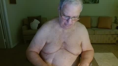 Snapshot of tonysview12000 chatting on 10/01/25, 12:05 tonysview12000 online show from 10/01/25, 12:05