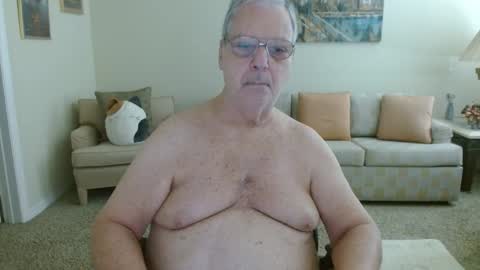 Snapshot of tonysview12000 chatting on 10/04/25, 05:55 tonysview12000 online show from 10/04/25, 05:55