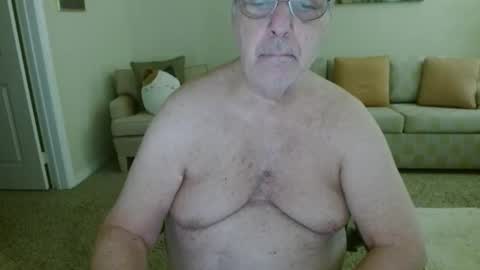 Snapshot of tonysview12000 chatting on 10/17/25, 06:54 tonysview12000 online show from 10/17/25, 06:54