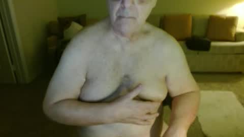 Snapshot of tonysview12000 chatting on 11/12/25, 12:00 tonysview12000 online show from 11/12/25, 12:00