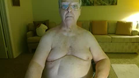 Snapshot of tonysview12000 chatting on 11/23/25, 12:54 tonysview12000 online show from 11/23/25, 12:54