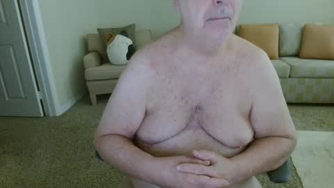 Snapshot of tonysview12000 chatting on 12/19/25, 06:15 tonysview12000 online show from 12/19/25, 06:15