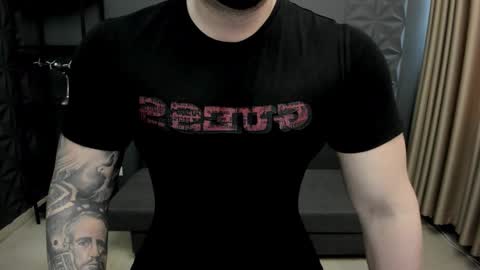 Snapshot of tonywilcoxx chatting on 01/15/25, 09:45 TonyWilcox online show from 01/15/25, 09:45