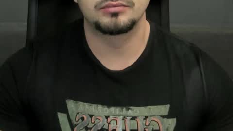 Snapshot of tonywilcoxx chatting on 01/18/25, 05:52 TonyWilcox online show from 01/18/25, 05:52